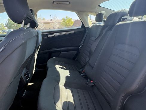 Used 2019 Ford Fusion SE image 13