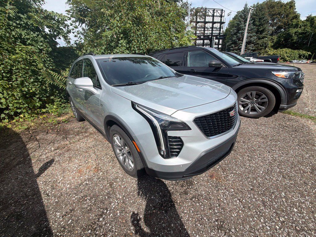Used 2020 Cadillac XT4 Sport w/ Driver Awareness Package AWD/4WD image 5