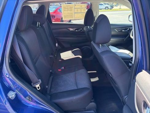 Used 2019 Nissan Rogue SV image 20