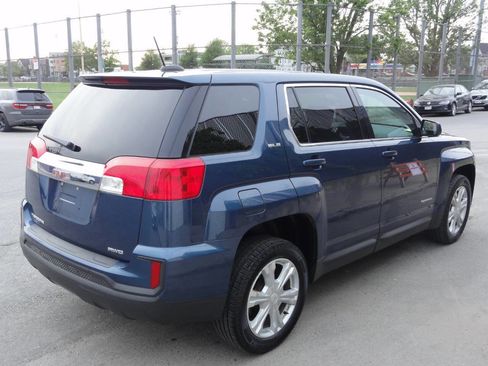 Used 2017 GMC Terrain SLE AWD/4WD image 4