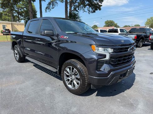 Used 2023 Chevrolet Silverado 1500 RST AWD/4WD image 6