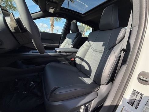 New 2026 Lexus ES 350e FWD image 11