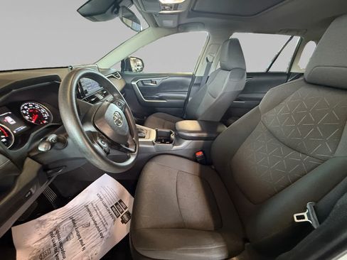 Used 2022 Toyota RAV4 XLE w/ Convenience Package AWD/4WD image 11