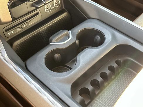 Used 2019 RAM 1500 Laramie image 34