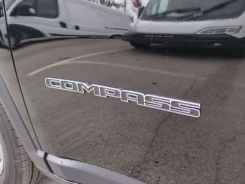 New 2026 Jeep Compass Latitude image 13