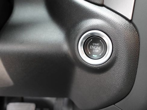 Used 2024 GMC Sierra 2500 Pro w/ Convenience Package image 44