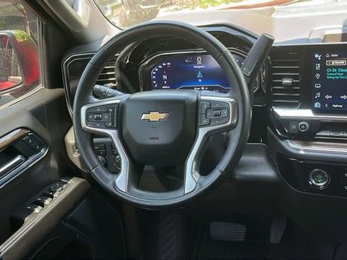 Used 2024 Chevrolet Silverado 1500 LT AWD/4WD image 25