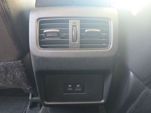 Used 2021 Nissan Rogue SV image 18