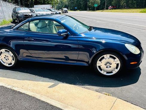 Used 2004 Lexus SC 430 Convertible image 7