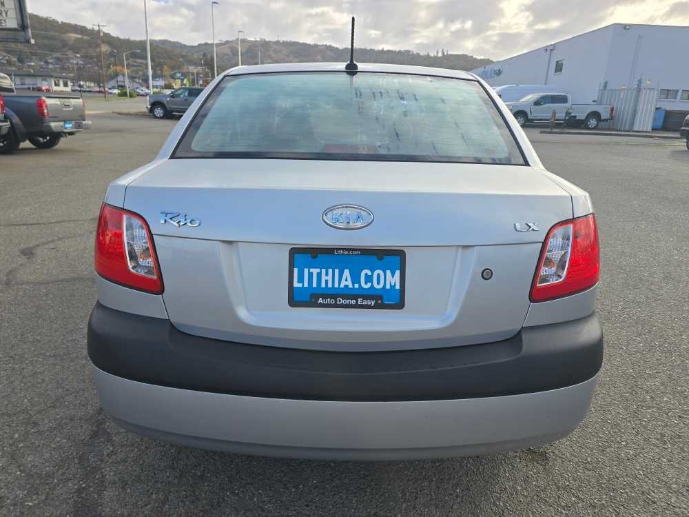 Used 2009 Kia Rio LX FWD image 4