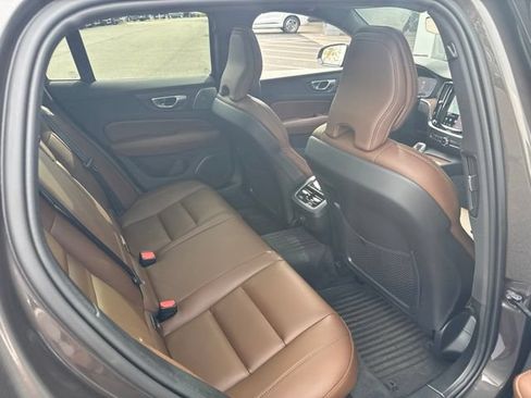 Used 2024 Volvo V60 B5 Cross Country Ultimate AWD/4WD image 13