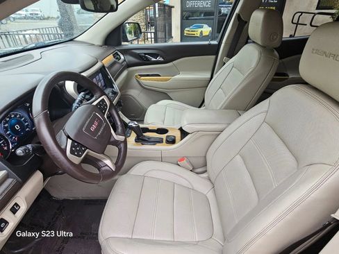 Used 2017 GMC Acadia Denali w/ Technology Package image 12