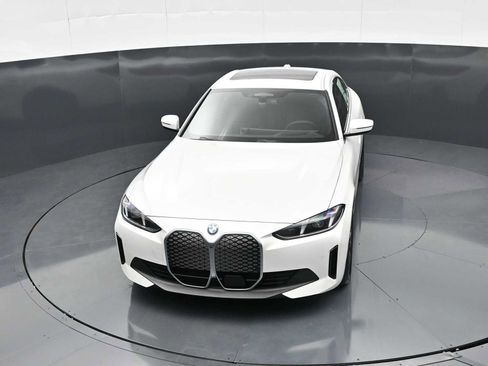 New 2026 BMW i4 eDrive40 w/ Premium Package RWD image 18