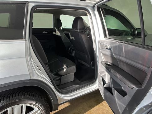 Used 2019 Volkswagen Atlas SEL AWD/4WD image 16