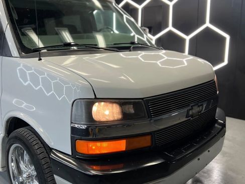 Used 2006 Chevrolet Express 1500 w/ Preferred Equipment Group image 22