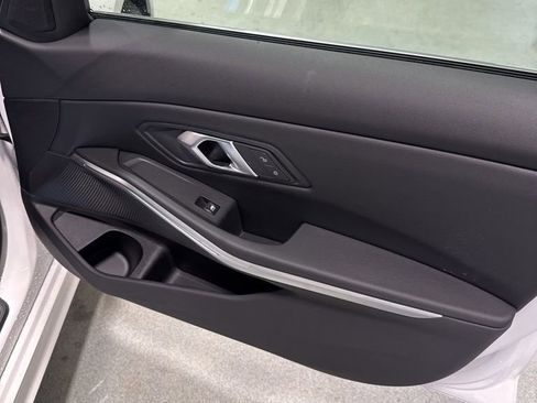 Used 2025 BMW 330i xDrive Sedan w/ Premium Package image 19