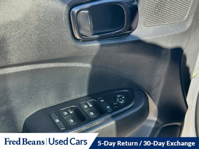 Certified 2023 Hyundai Venue Limited FWD image 25