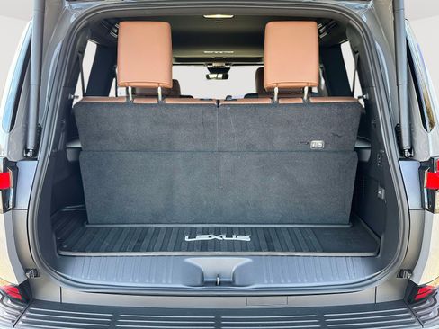 Used 2025 Lexus GX 550 image 35