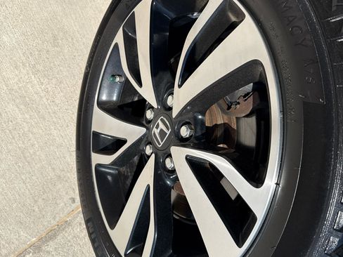 Used 2018 Honda Odyssey Elite image 21