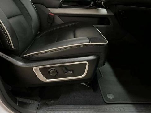 Used 2026 RAM 1500 Laramie AWD/4WD image 76