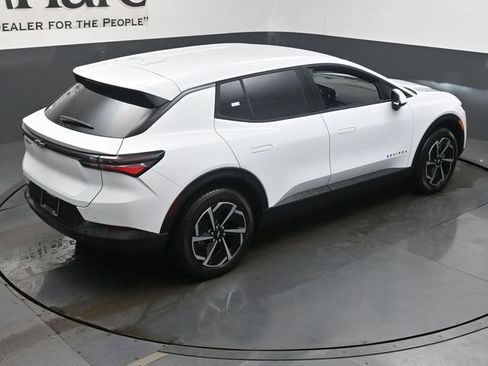 New 2026 Chevrolet Equinox EV LT FWD image 18