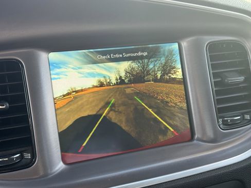 Used 2022 Dodge Charger SXT w/ Blacktop Package image 18