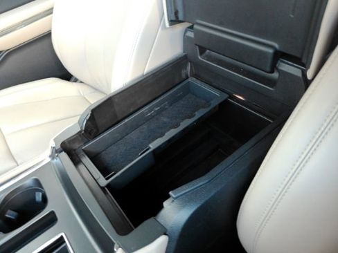 Used 2024 Ford Expedition Max XLT image 48