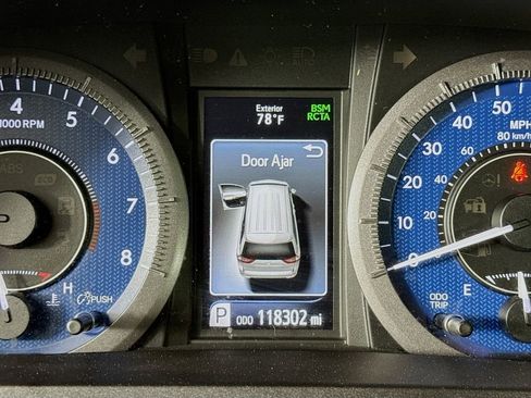 Used 2020 Toyota Sienna XLE Premium image 16