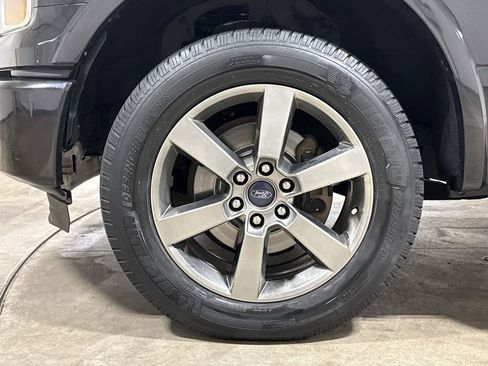 Used 2015 Ford F150 Lariat image 28