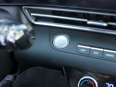 Certified 2023 Hyundai Elantra Limited image 16