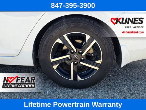 Used 2024 Nissan Sentra SV FWD image 11
