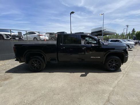 Used 2024 GMC Sierra 2500 AT4 w/ AT4 Premium Plus Package AWD/4WD image 7