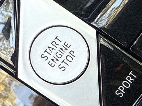 Used 2026 BMW X5 xDrive40i w/ Parking Assistance Package image 37