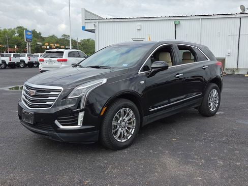 Used 2017 Cadillac XT5 Luxury w/ Driver Awareness Package image 13