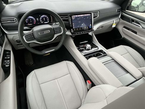 New 2026 Jeep Grand Wagoneer L 4WD image 11