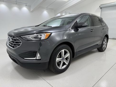 Used 2019 Ford Edge SEL w/ Equipment Group 201A image 3