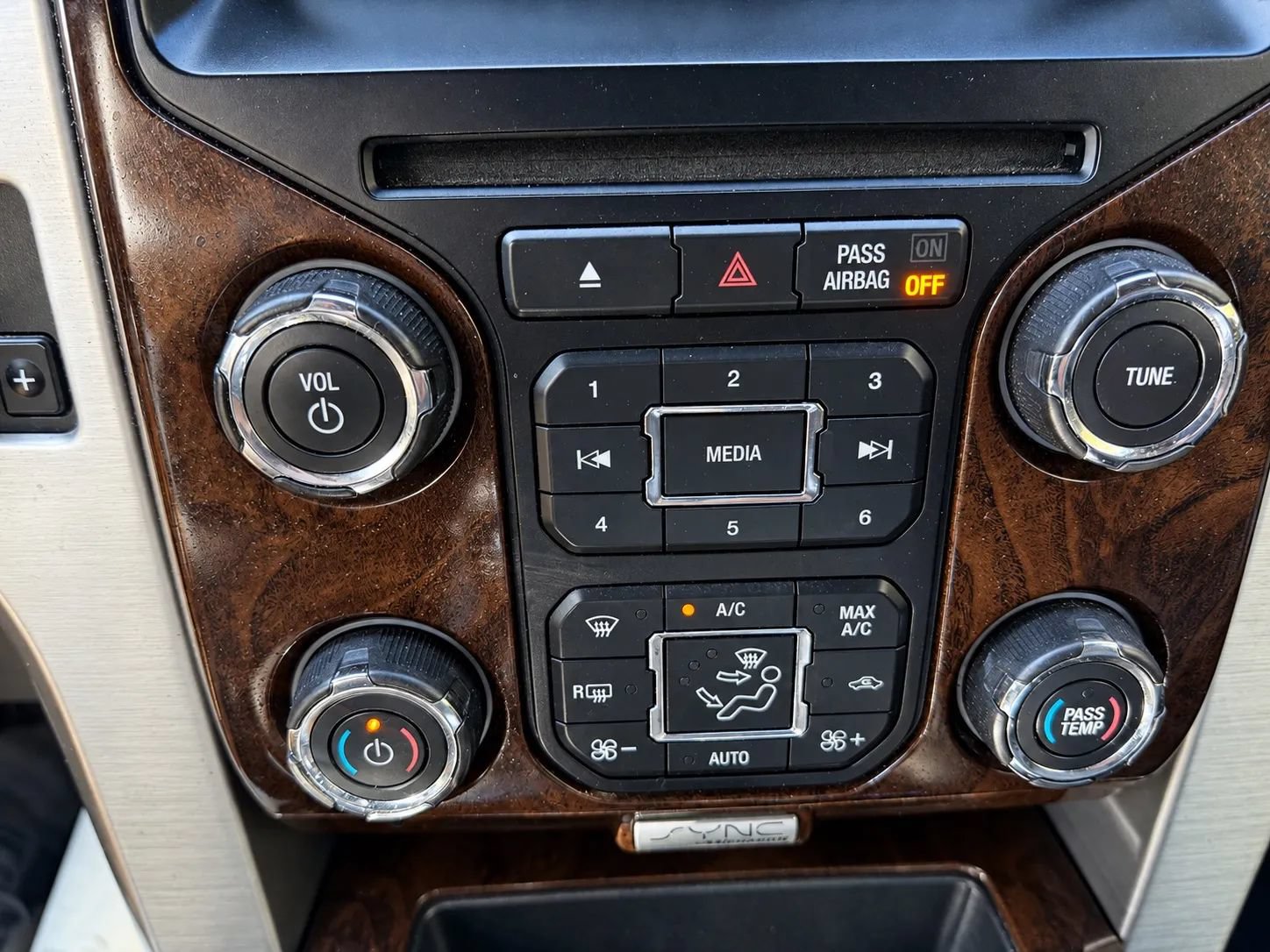 Used 2013 Ford F150 Platinum AWD/4WD image 15