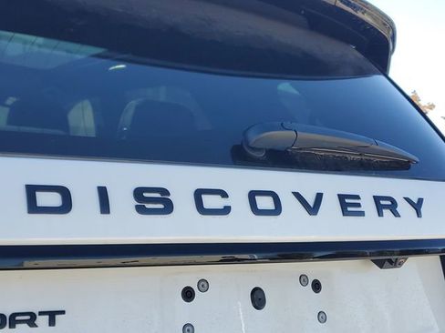 Used 2025 Land Rover Discovery Sport Dynamic SE AWD/4WD image 9