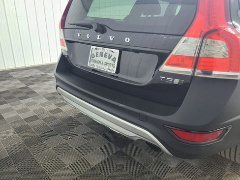 Used 2016 Volvo XC70 T5 Platinum image 18