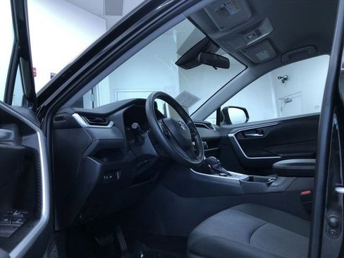 Used 2025 Toyota RAV4 XLE image 10