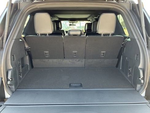 New 2026 Ford Expedition Platinum w/ Stealth Performance Package AWD/4WD image 6