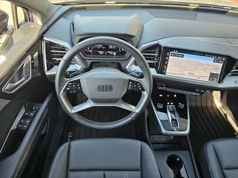 Used 2023 Audi Q4 e-tron Premium Plus w/ Premium Plus RWD image 5