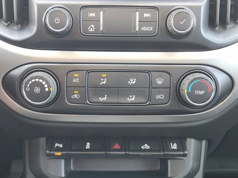 Used 2022 Chevrolet Colorado LT w/ Fleet Safety Package RWD image 18