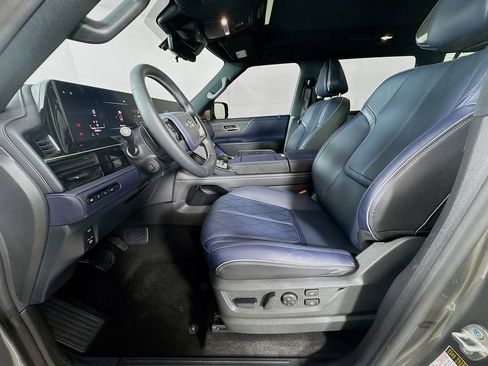 Used 2026 INFINITI QX80 4WD w/ Sport Exterior Package image 26