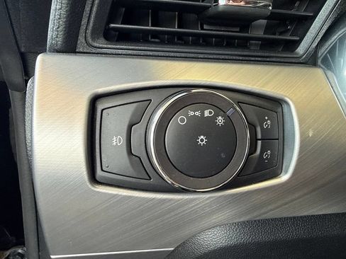 Used 2019 Ford Mustang Premium RWD image 13