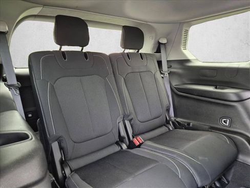 Used 2024 Jeep Grand Cherokee L Laredo AWD/4WD image 17