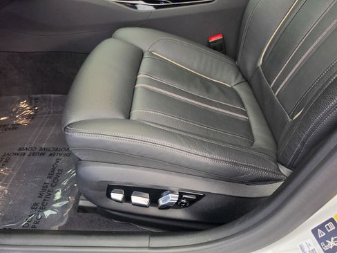 Used 2022 BMW M550i xDrive w/ Premium Package AWD/4WD image 15