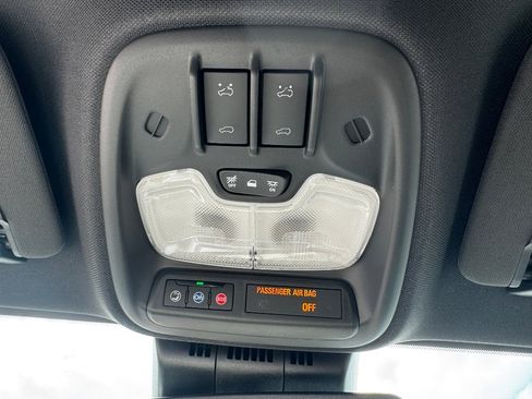 New 2026 Chevrolet Colorado ZR2 w/ Technology Package AWD/4WD image 19