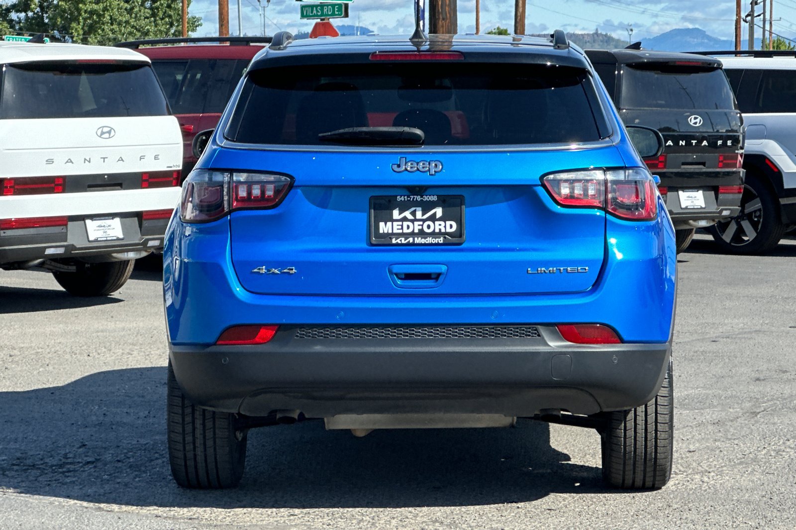 Used 2025 Jeep Compass Limited AWD/4WD image 5