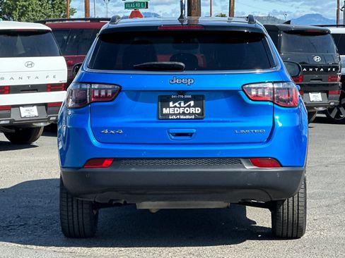 Used 2025 Jeep Compass Limited AWD/4WD image 5